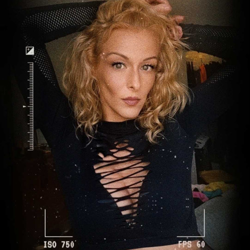 Valli M. profile photo
