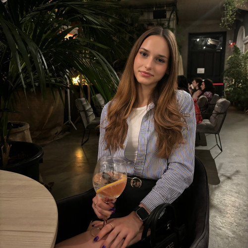 Mira K. profile photo