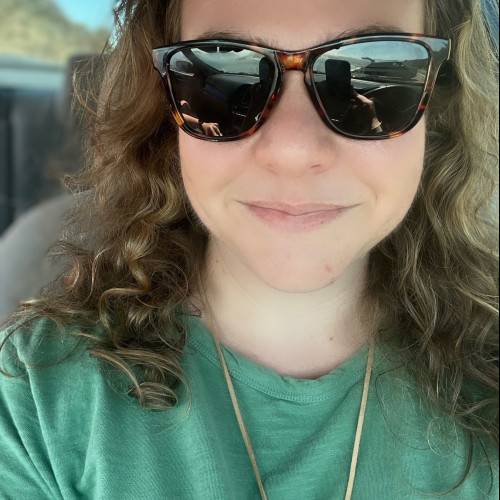 Julie V. profile photo