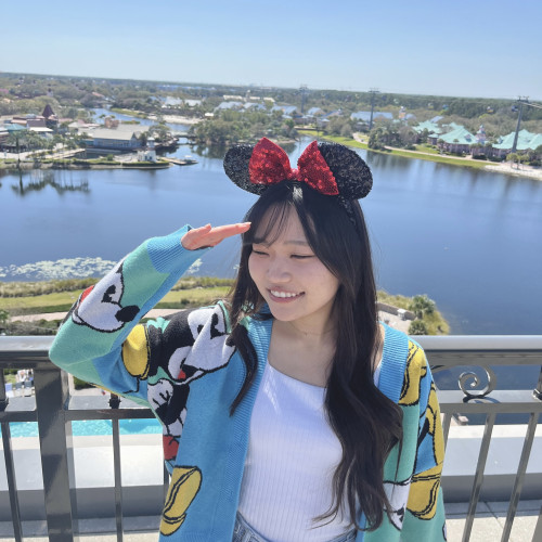 Yuna M.