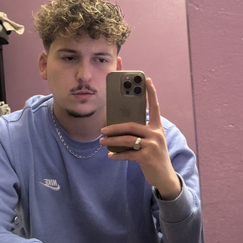 Axel V. profile photo