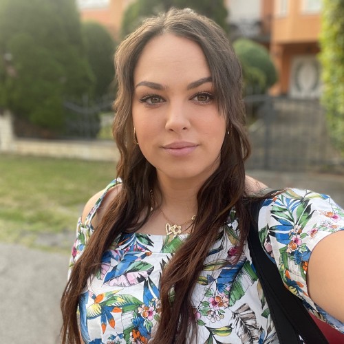 Ana I.