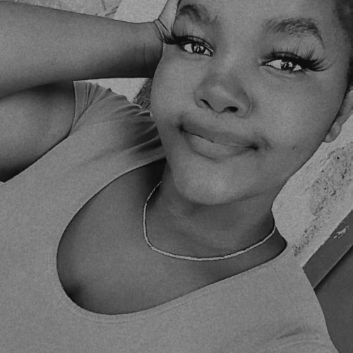 Yvonne M. profile photo