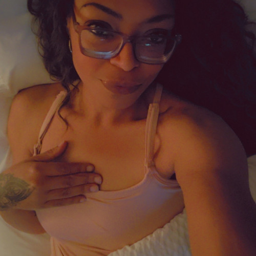 Esha B. profile photo