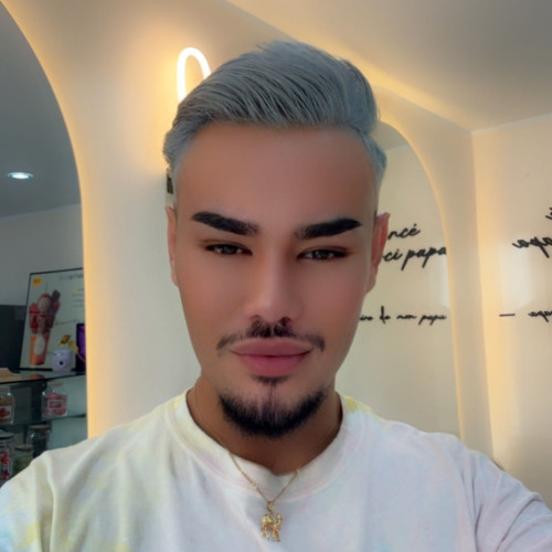 Lou L. profile photo