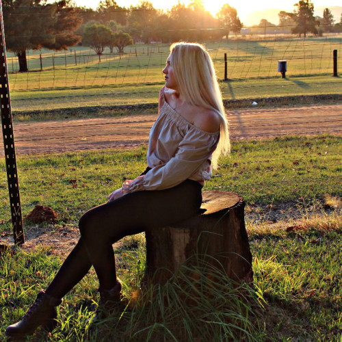 Angelique R. profile photo