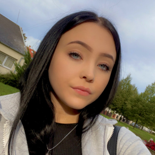 Nikoleet K.