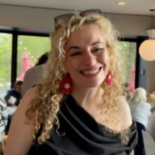 Laura J. profile photo