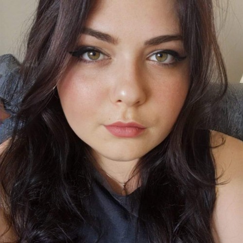 Victoria S.