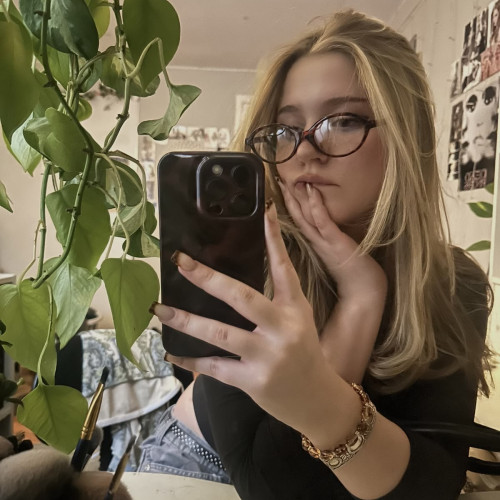 Emily J. profile photo