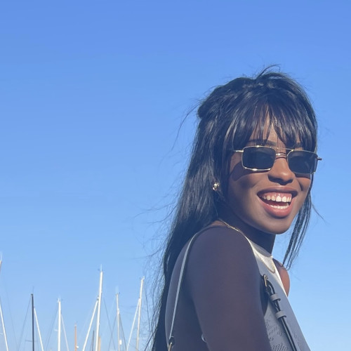 Yenni L. profile photo