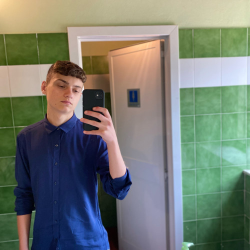 Lorenzo c. profile photo