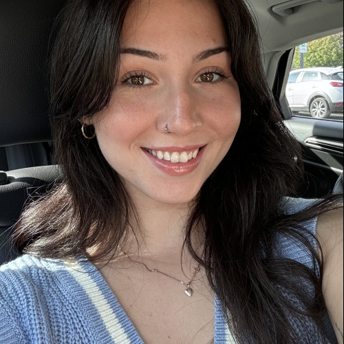 Mylena  R. profile photo