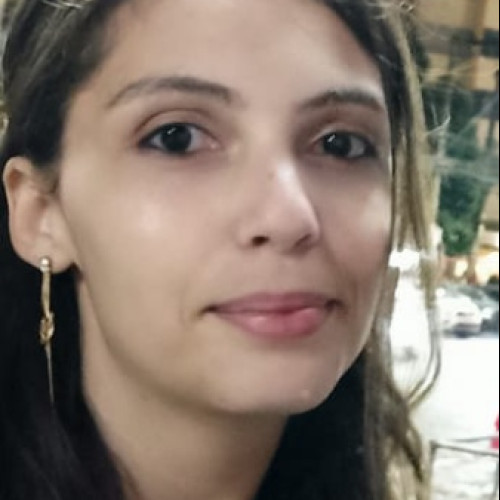 Fernanda R.