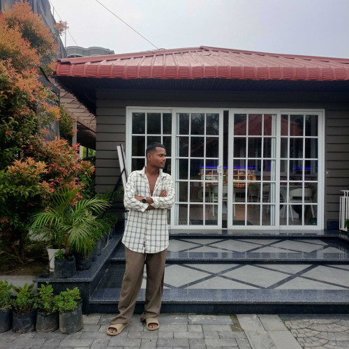 pradum n. profile photo