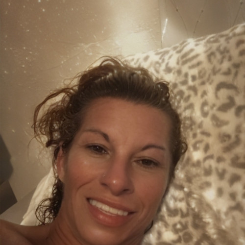 Julie B. profile photo