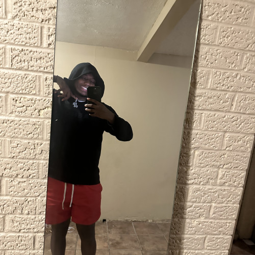 Jlon G.