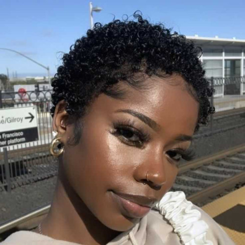 Caroline m. profile photo