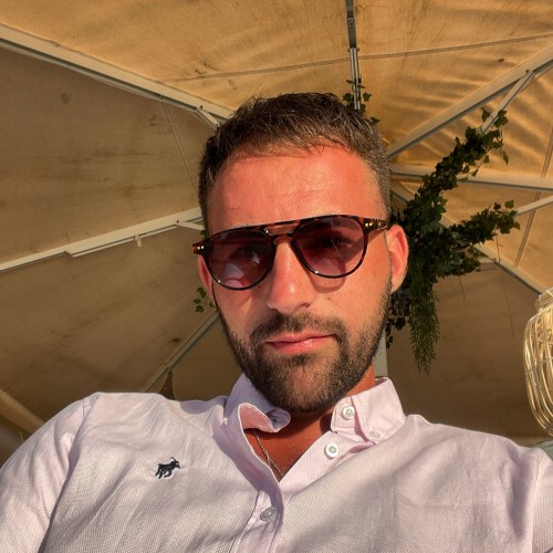 Tomy M. profile photo