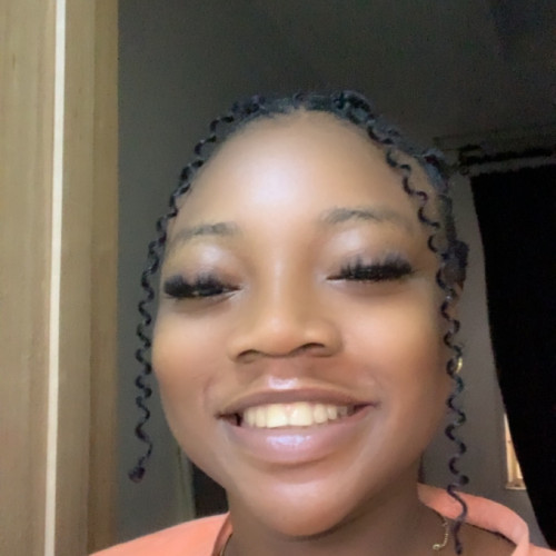 Oma  L. profile photo