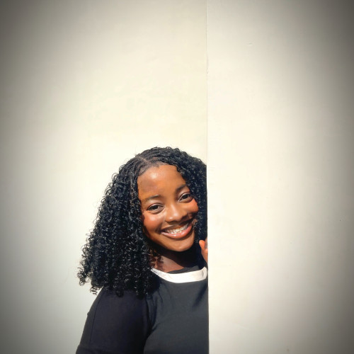 Lizzy  M. profile photo