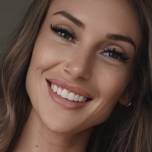 Ana Maria R.