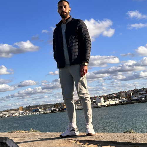 Omar  . profile photo
