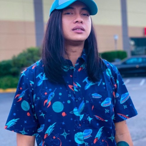 Vee K.