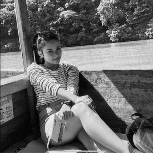 Larissa  J. profile photo