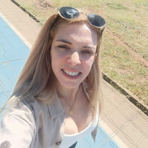 Lidiane M.