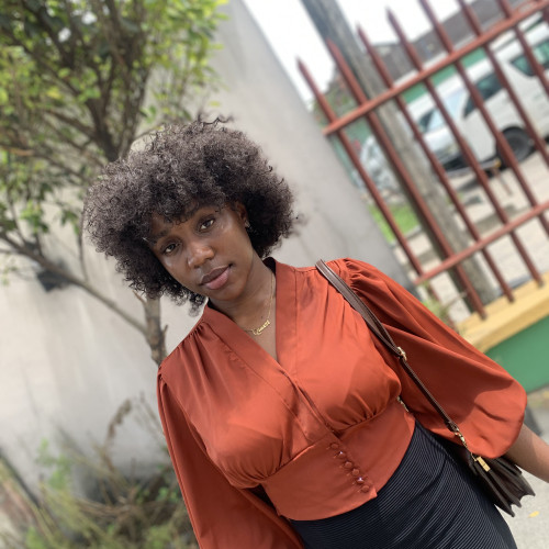 shalom b. profile photo