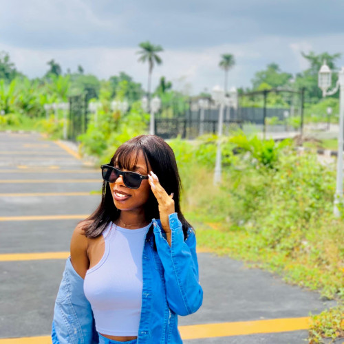 Dolly B. profile photo