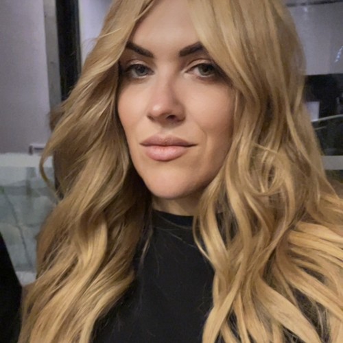Carla R.