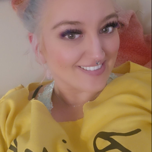 Dee M. profile photo