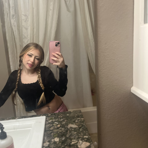 Mia D. profile photo