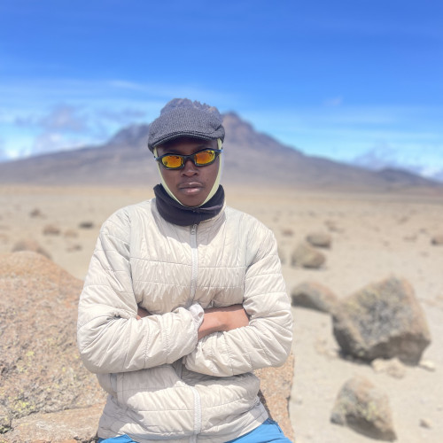 Mainra C. profile photo