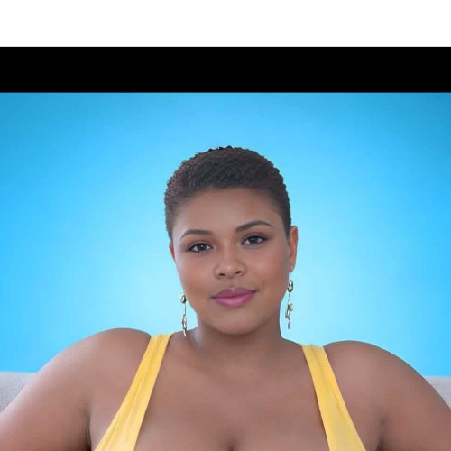 julie m. profile photo