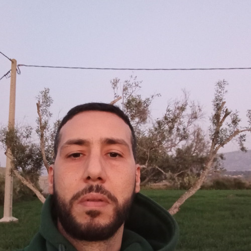 Mustapha  B.