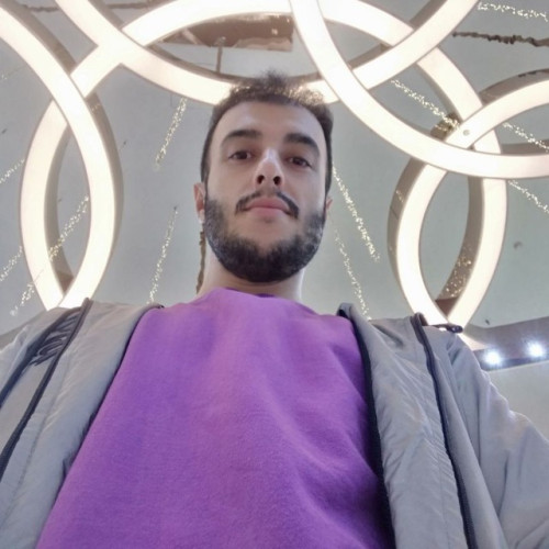 Hamid Reza  e. profile photo