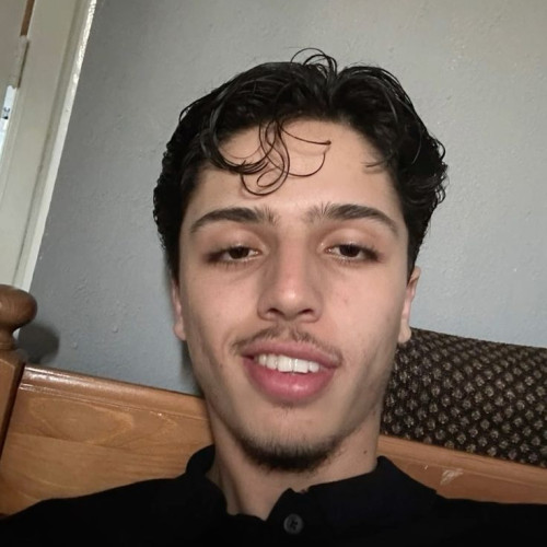 Ali B.