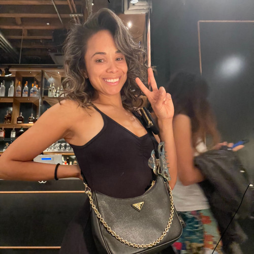 iris r. profile photo