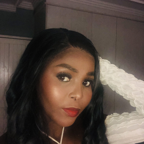 Ivonne R. profile photo