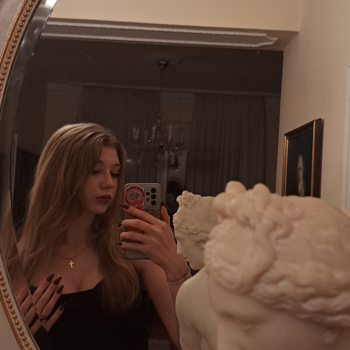 Annie J. profile photo