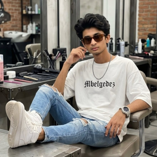 Radhey  W. profile photo