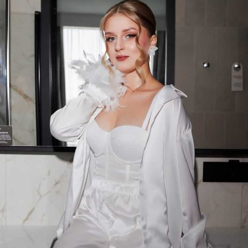 Dee B. profile photo