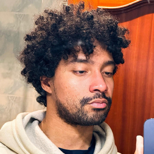 Luis  V. profile photo