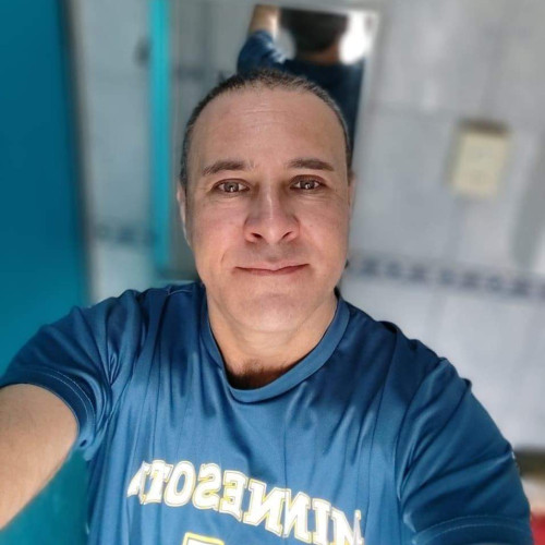 Carlos L. profile photo