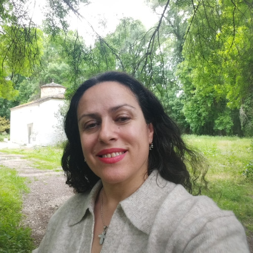 Eleni L. profile photo
