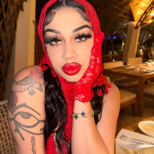 yesenia m.