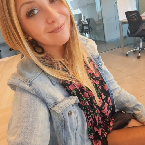 maria l. profile photo